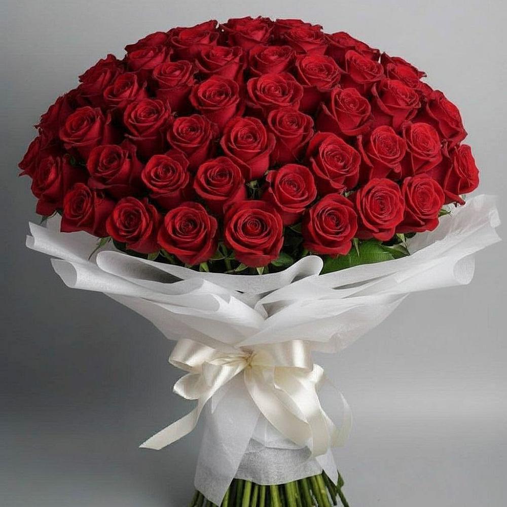 Букет 101 Красная роза Блэк Мэджик в Козельске