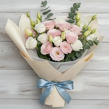 Букет цветов из:  Лизиантусы #REPLACE_PRED# Козельске
