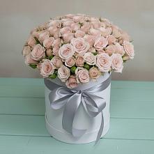 Цветочная композиция из Розы в шляпной коробке в Козельске