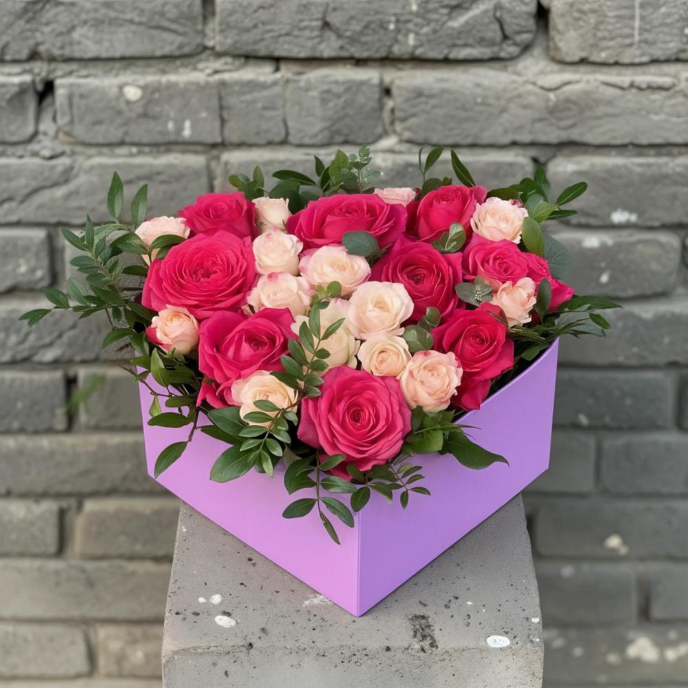 Цветочная композиция из Розы в коробке в Козельске