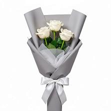 Букет 3 белые розы в Козельске