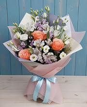 Букет цветов из:  Лизиантусы, Розы, Альстромерии и Гипсофила в Козельске