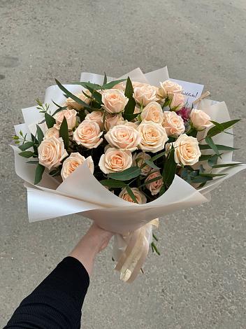 Букет Кремовые розы Латте в Козельске