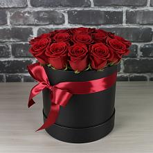 Цветочная композиция из Розы в шляпной коробке в Козельске