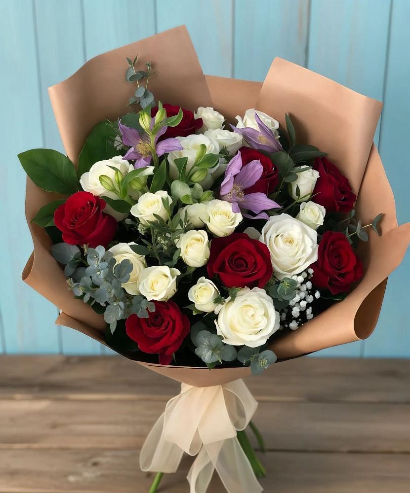 Букет цветов из: Розы и Альстромерии в Козельске
