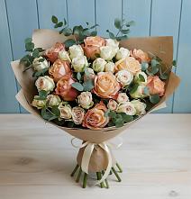 Букет цветов из:  Альстромерии и Розы в Козельске