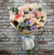 Букет цветов из:  Розы, Лизиантусы и Гвоздики в Козельске
